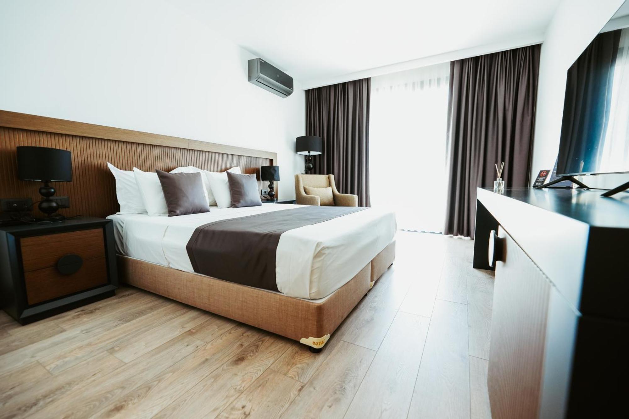 Palladium Beach Hotel- Private Beach Included Dhermi Luaran gambar